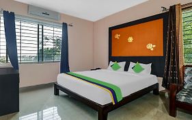 Grand Jp Inn Near 2 Km From Gundlupet Bus Stand